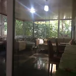 Uyar Palace Vandrerhjem *