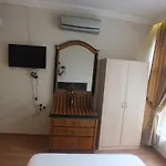 Hostel Uyar Palace *