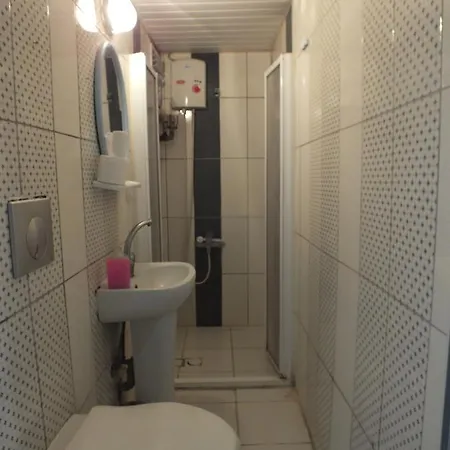 Uyar Palace Hostal