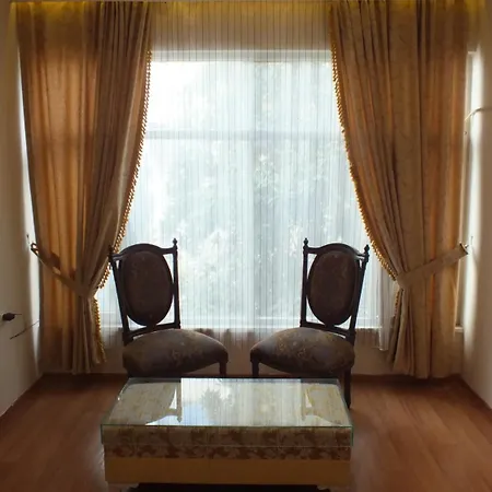 Uyar Palace *