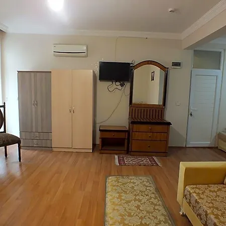 Uyar Palace Хостел Анталья