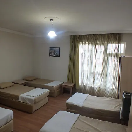 Uyar Palace Hostel Antalya