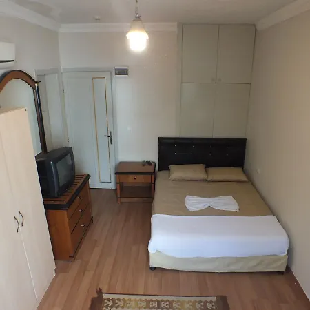 Hostel Uyar Palace *