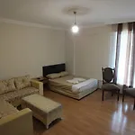 Uyar Palace Hostal *