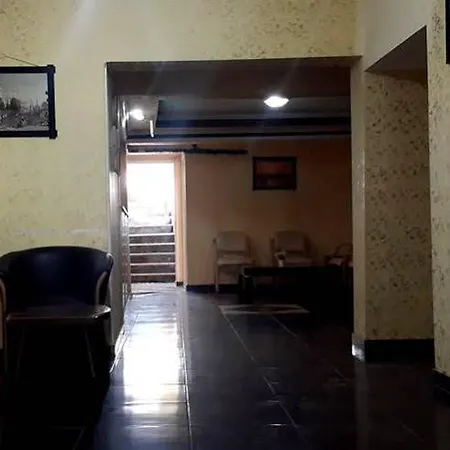 Hostel Uyar Palace *
