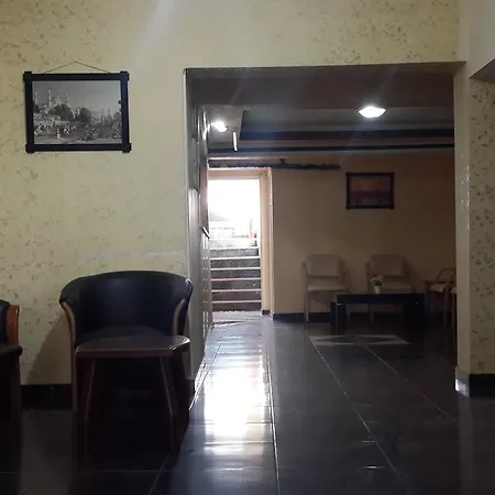 호스텔 Uyar Palace 안탈리아