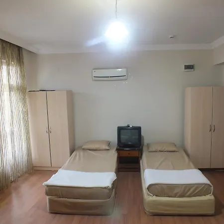 Uyar Palace Hostel *