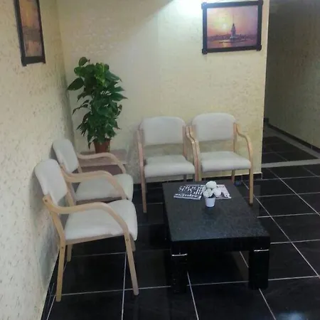 Hostal Uyar Palace