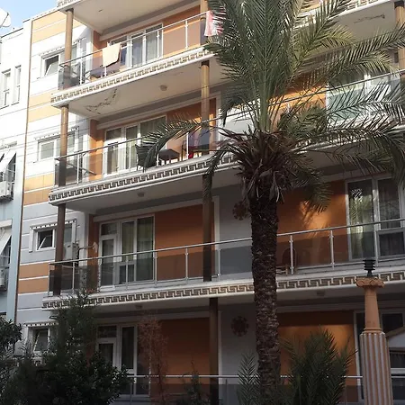 Uyar Palace *